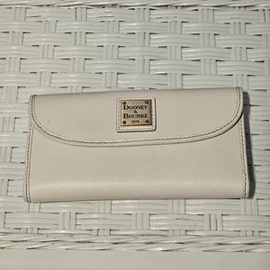 DOONEY BOURKE Contential Wallet